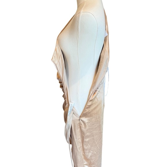Elliatt - NWT Gold Asymmetrical Ruched Dress - Picture 6 of 12